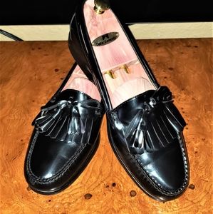 Cole Haan black loafers 10M